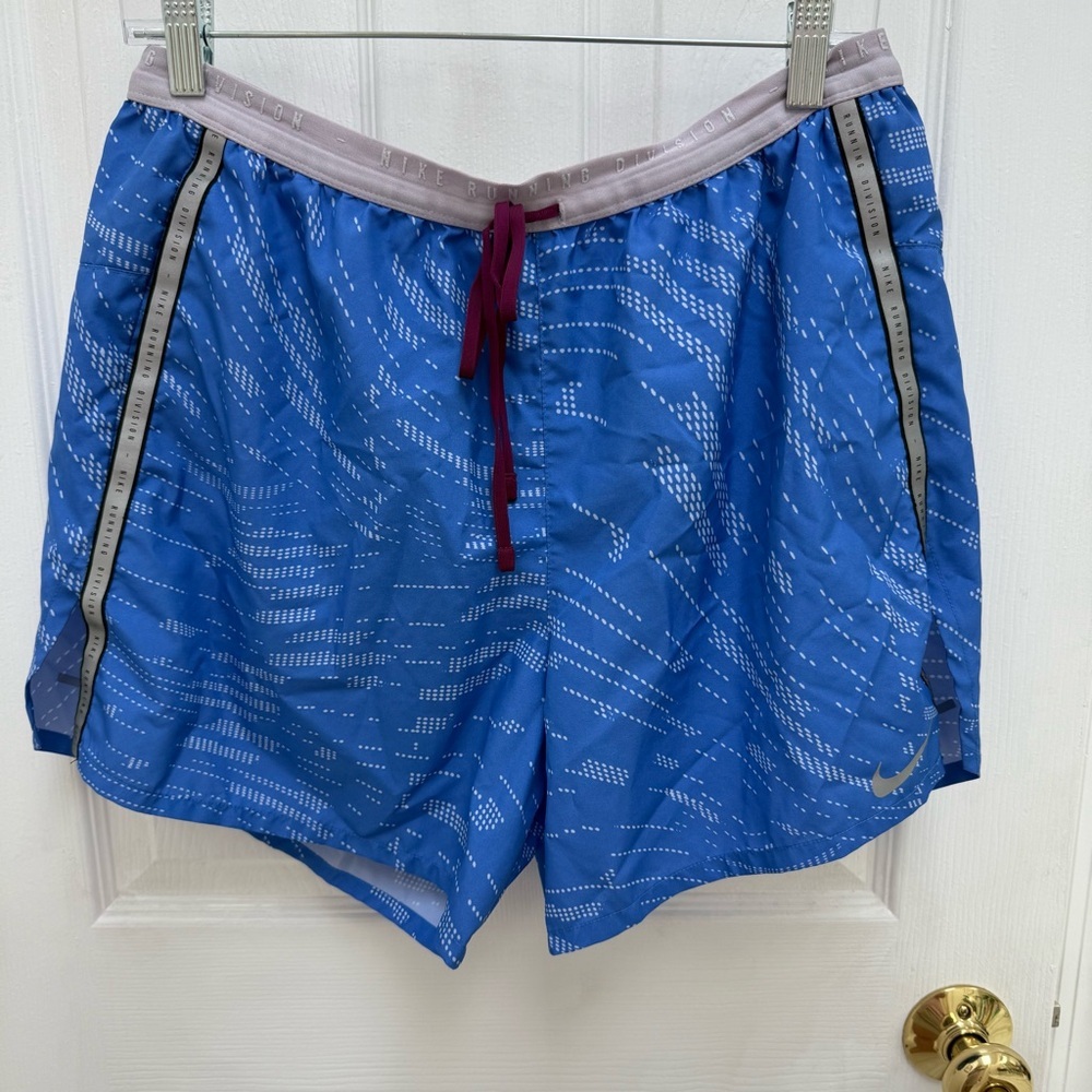 Nike Dri-Fit Running Division Shorts size Large